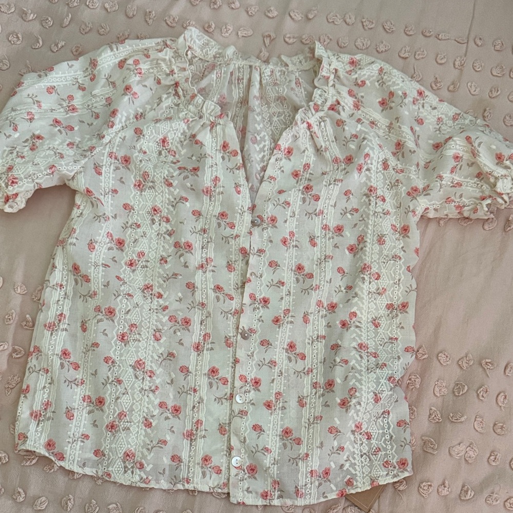SHEIN FRENCHY SIZE XS Floral Lace Blouse
